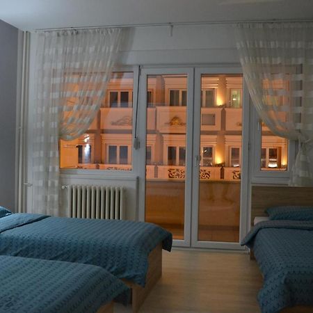 Lazarus Apartment Skopje Ngoại thất bức ảnh